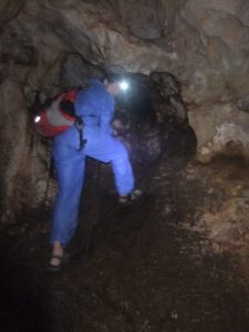 08032013-12 Climbing up to the second chamber, very very stiff and slippery... - Sal'it cave