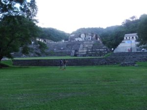 09192014-19 Palenque -  A look of the Temple of Inscriptions and the palace.