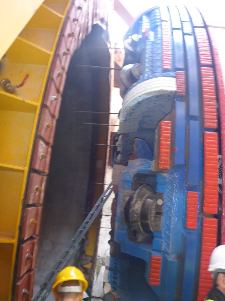 The hugh drilling head - 7.5 meter in diameter - Tel-Aviv Light rail.