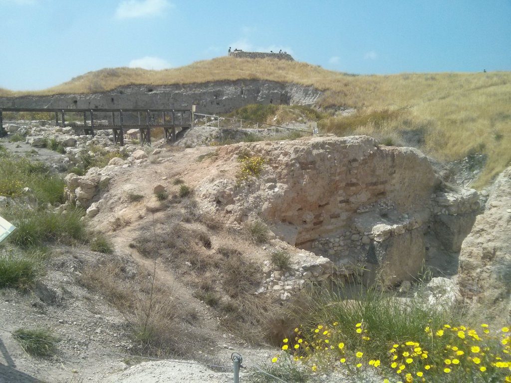   Tel Gezer The water system