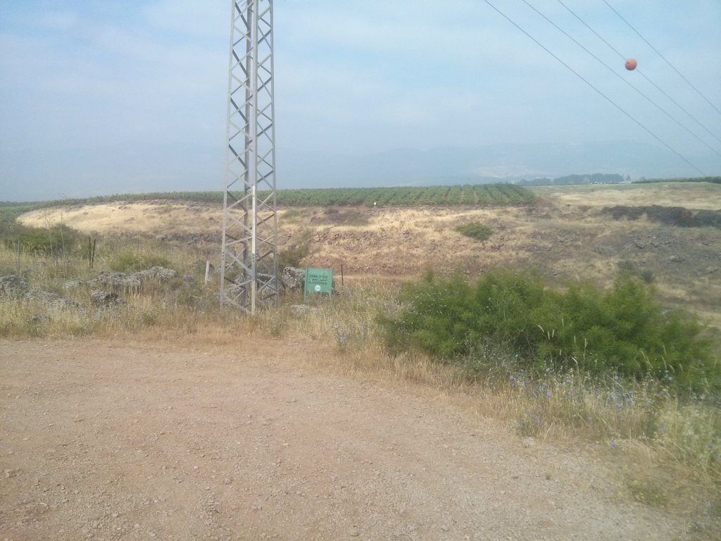 Behold - The Israel-Lebanon border on Snir stream  - Windows of time1