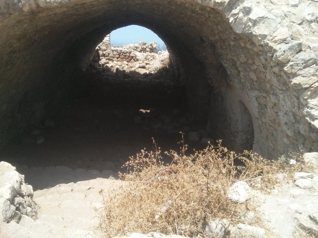 The ruins of the Crusader tower, used to stand in the middle of the village (and ruins of houses in it)