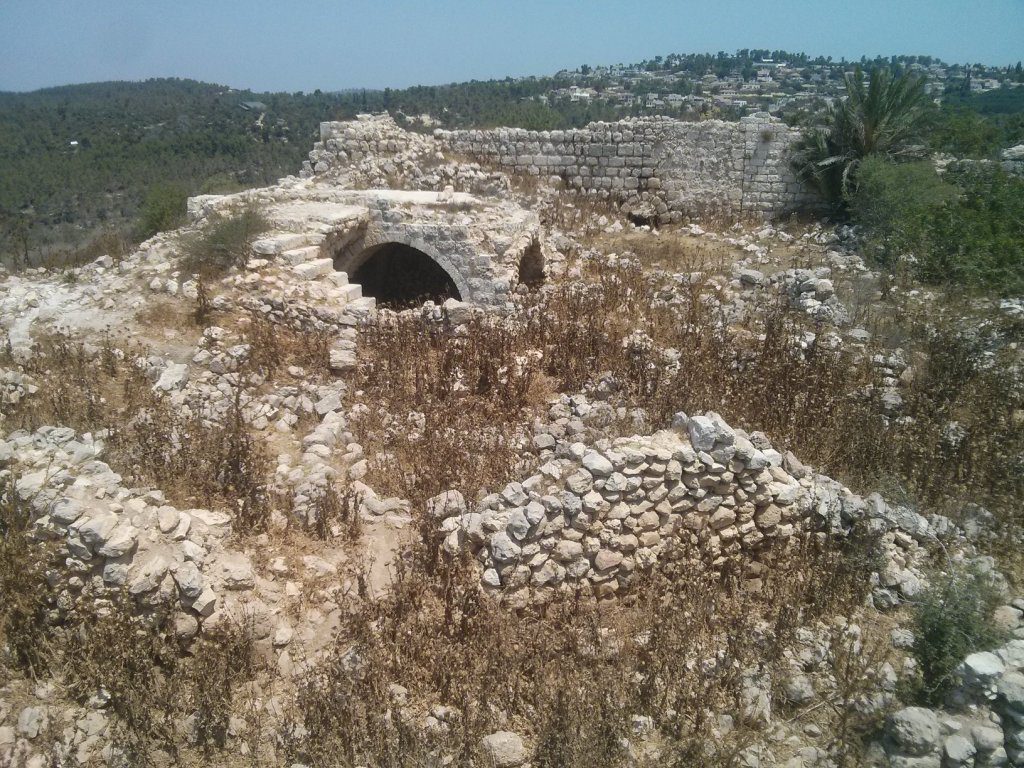 The ruins of the Crusader tower, used to stand in the middle of the village (and ruins of houses in it)