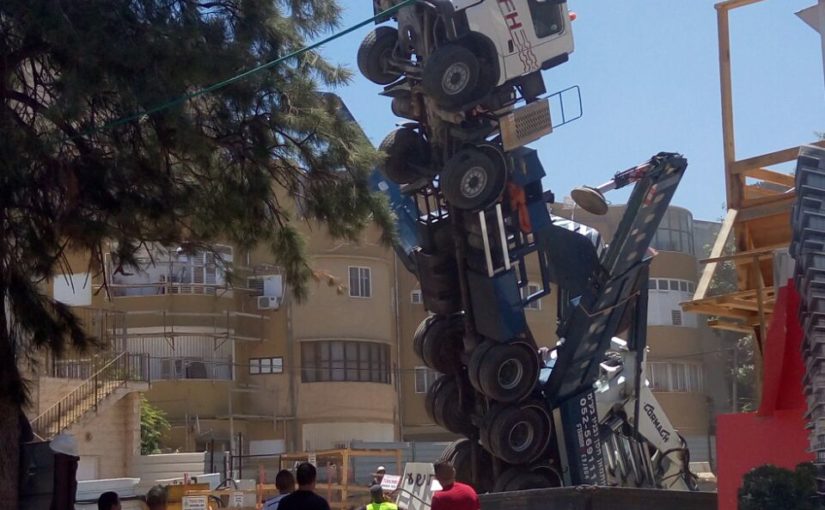 A crane track collapse in Haifa construction site