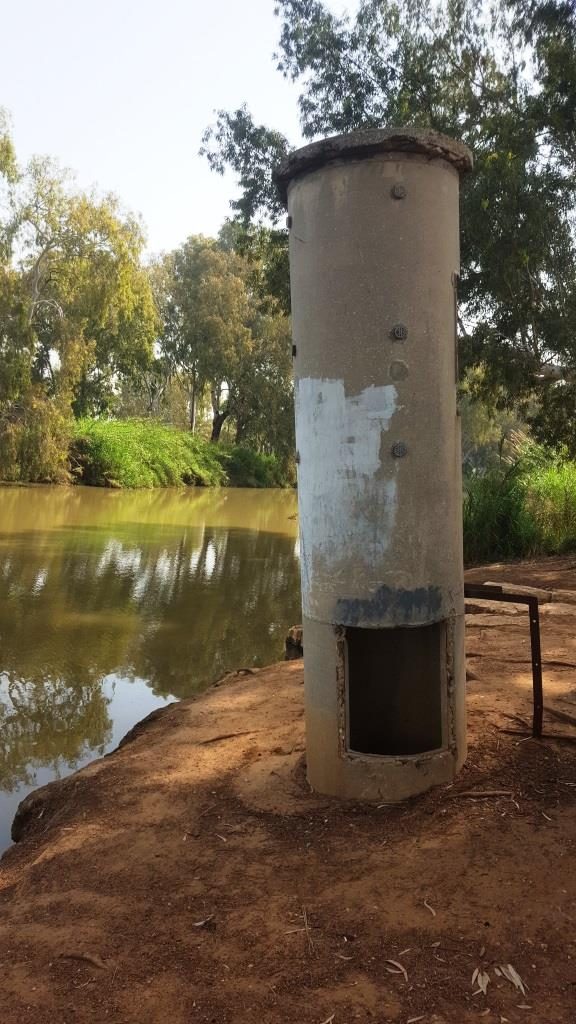 Historical measuring device - This device used for measuring the flowing of the water in the river, it is a remain from the glorious days of the river when 30,000 cubic meter of water per hour. In big floods it got up to 1,000,000 cubic meter per hour, those happened in 1955 and 1992. Those days 300 cubic meter of Sewage treated water are run into the water. While 2,500 of clear water are needed to recover the river.