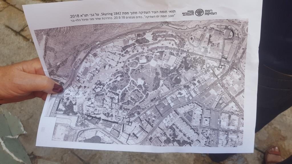 The path of Jaffa walls on the ariel photo