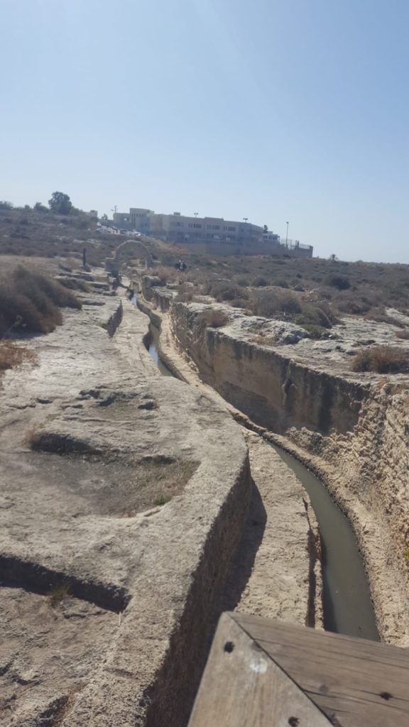 The low aqueduct in Nahal Taninim