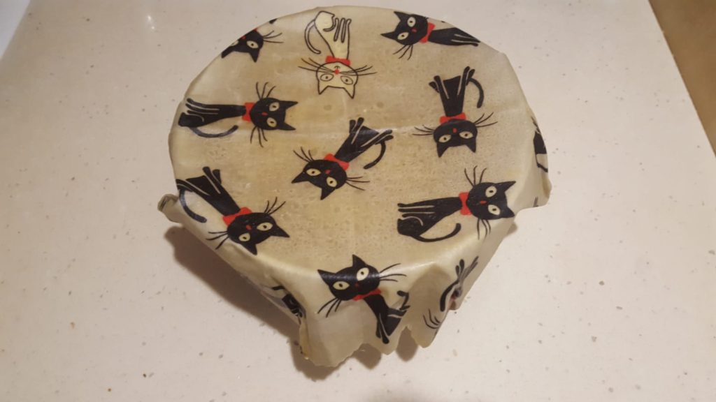 For bowls Beeswax wraps