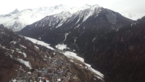 The valley the Gondola spanning over  - La Plange