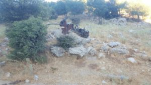 Memorial for Eitan Lahav, a pilot of IAF SkyHawk that was hit by a Syrian missile  and crushed on the 21.10.73 (second day of Yum Kippur war) during the first attempt to recapture the Hermon post. - Man Pool