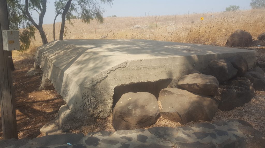 Bunkers and trenches of the Mortfa Syrian post In Gadot Lookout