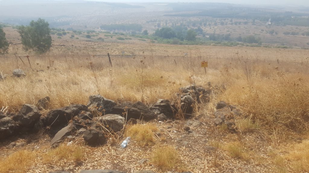 Bunkers and trenches of the Mortfa Syrian post In Gadot Lookout