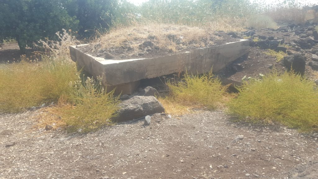 Bunkers and trenches of the Mortfa Syrian post In Gadot Lookout