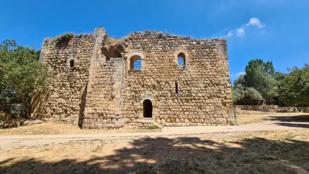 The medieval farmhouse from the outside - En Hemed