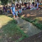 Paddling pools, walking on those for a couple of hundred meters cool us down and allow us to keep going the the rest of the site. Tel Afek