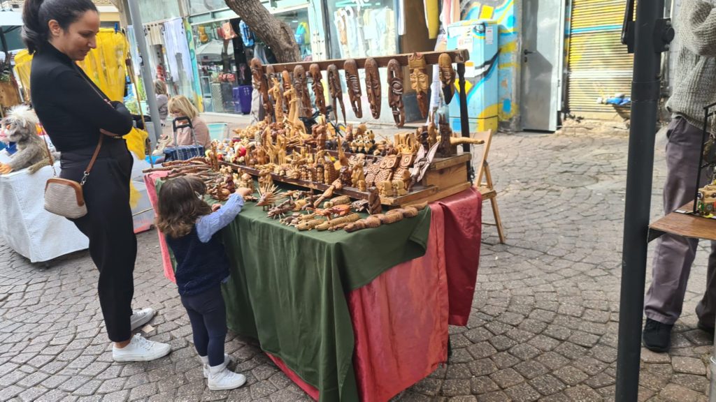 Handicraft stand in the art fair (happens on Fridays and Tuesdays in the pedestrians mall of the street)