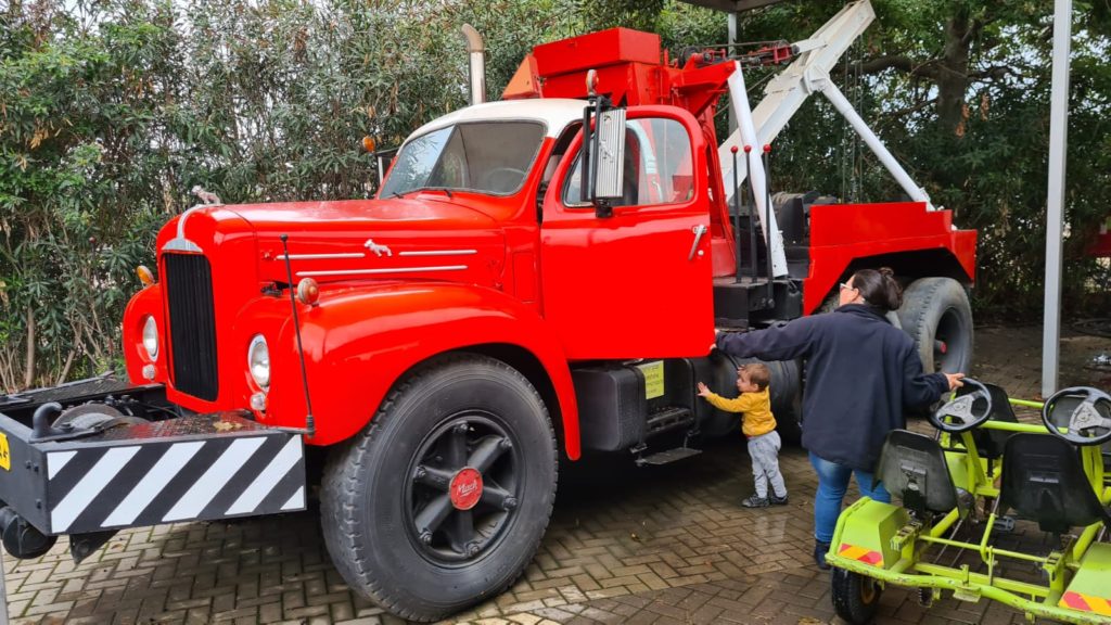 Mack B 61 SX (1965) - During the 1950's and 1960's the main truck on Israel roads were Mack and Autocar trucks. There were around 450 trucks from Mack B series in Israel cooperatives and in infrastructure missions. Truck and Transport Museum