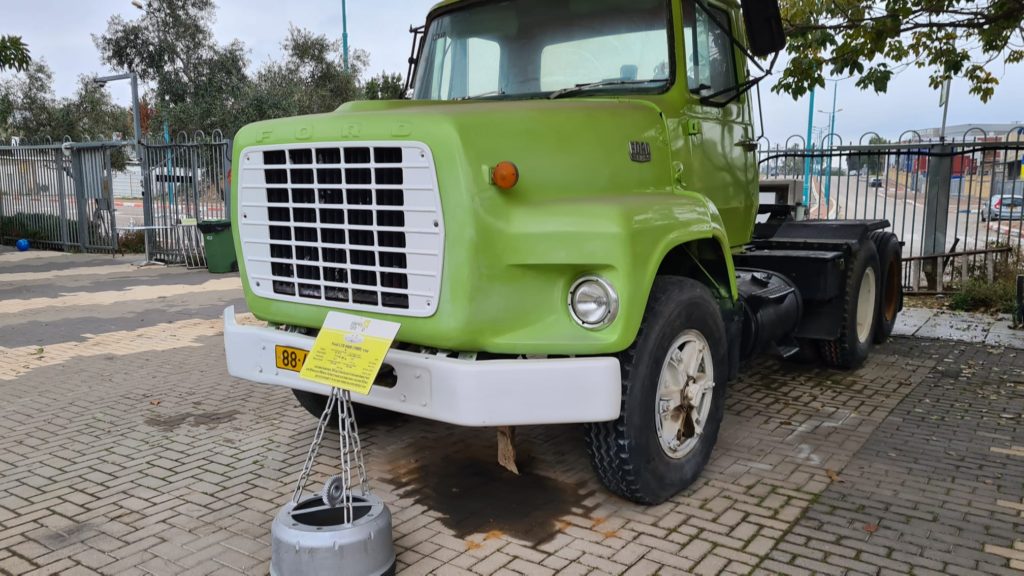 Ford LTS 9000 (1980) - The trucks of this series first landed in Israel on spring 1974, during the shortage in heavy trucks. The marketing renewed on 1979 and the trucks were installed on Automotive Industries, Ltd. in Nazareth Illit, 180 units were assembled until 1985. Truck and Transport Museum