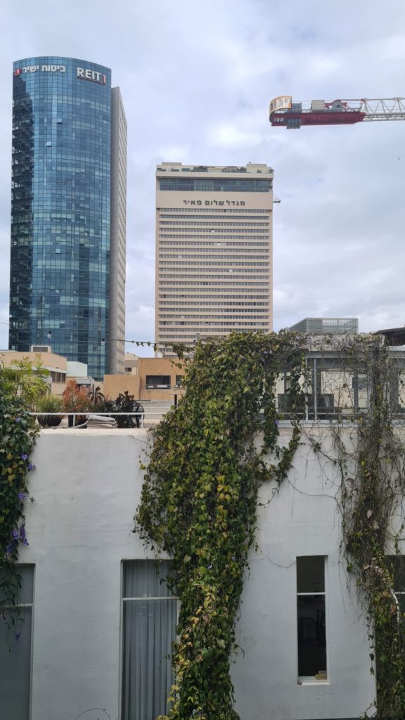 The roof trace and Shalom Meir building (the first skyscraper in the middle east)