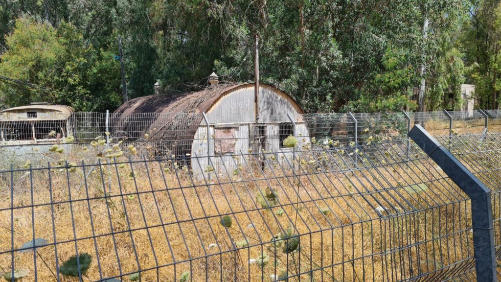 Nissen hut from 1942 used as barracks for RAF soldiers (1942-1948), and this guy as a soldier in officer training course for 4 months (1955-1968)