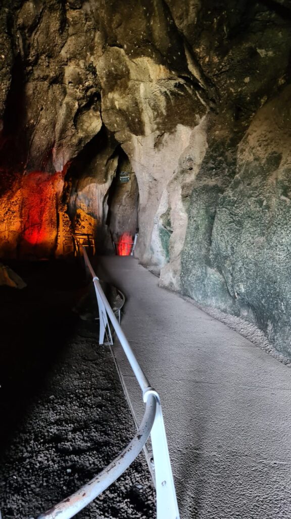 El Wad (Nahal) cave and the video at the end