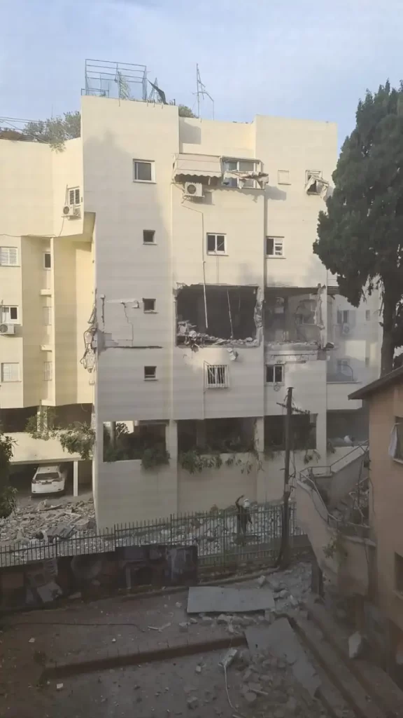 The building in Rehovot that was hit by a rocket form Gaza strip - Operation Shield and Arrow - day 3