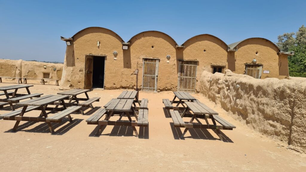 The house of arches from the front and inside (the roof also originally built of the adobe arches). The method of building this way was learned from the Bedouin tribes living around. - Mitzpe Gvulot