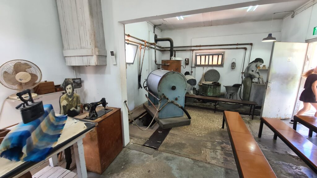 The Laundry which used to hide the entrance to the underground factory. The sound of the factory was hidden by the working washing machine. In order to allow it to work all day, a laundry shop was opened in Rehovot and mainly served the British army soldiers.