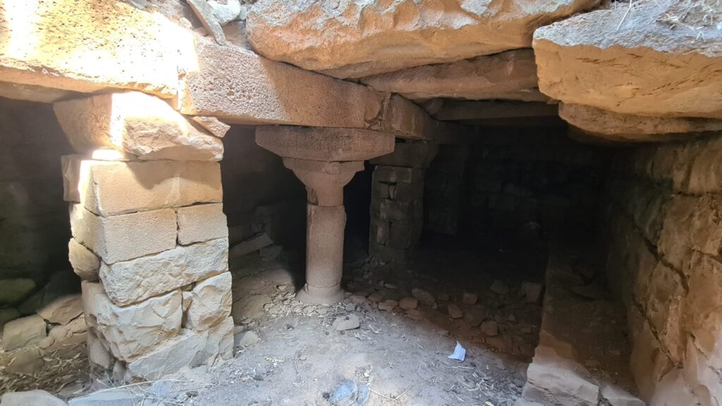 A column with headon the basement level